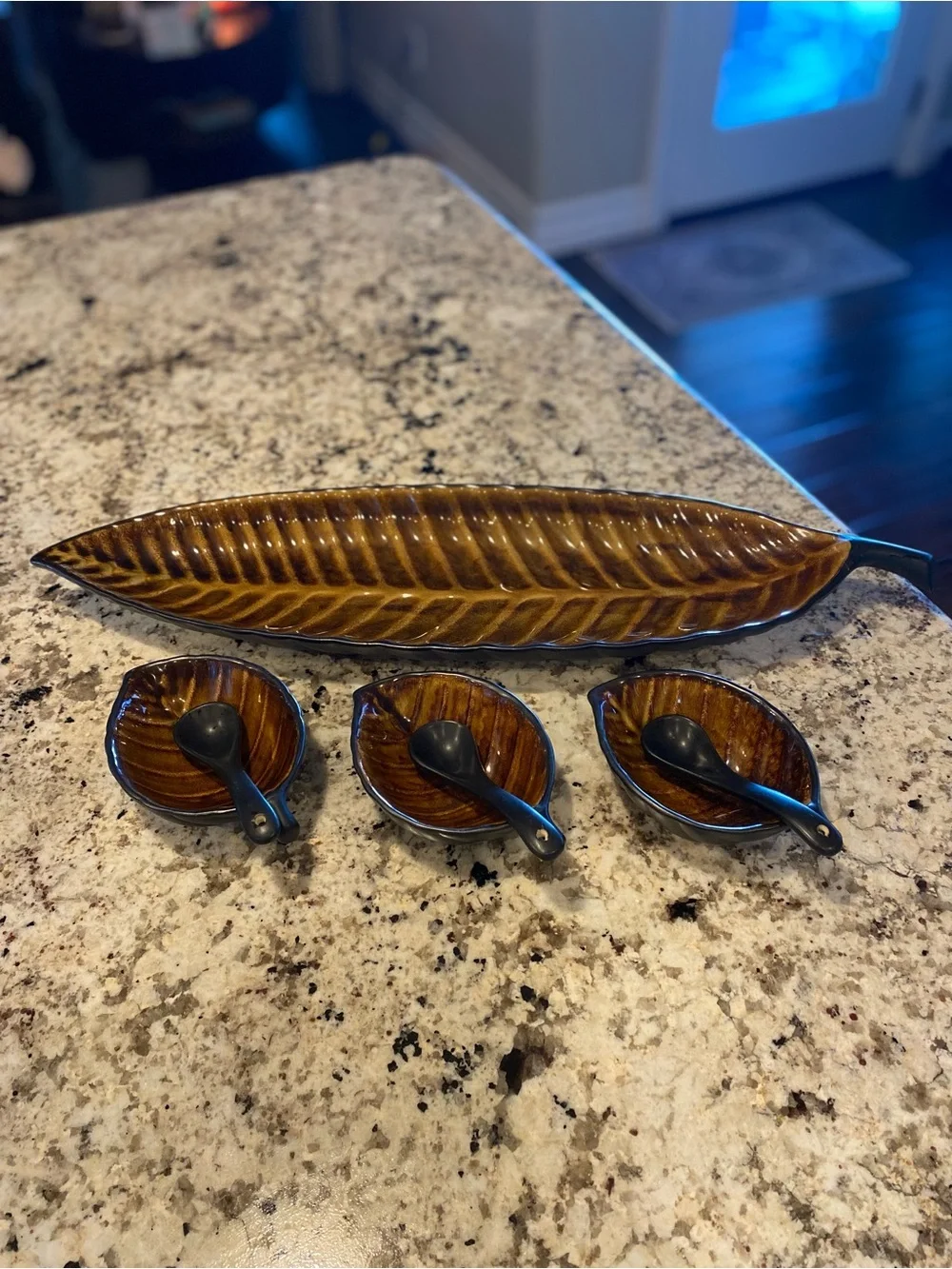 Leaf-Shaped Ceramic Serving Platter with 3 Matching Bowls in Brown